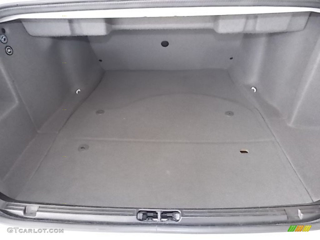 1999 BMW 5 Series 540i Sedan Trunk Photo #84637139