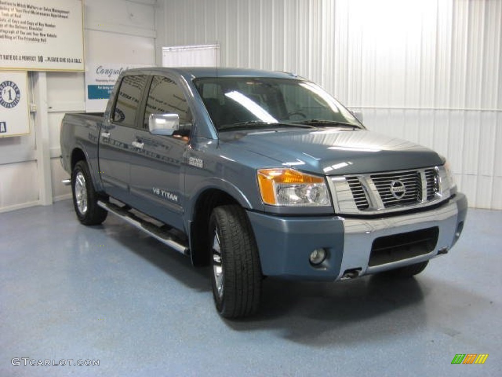 2011 Titan SL Crew Cab 4x4 - Blue Steel / Charcoal photo #1
