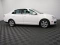 Candy White - Jetta SE Sedan Photo No. 3