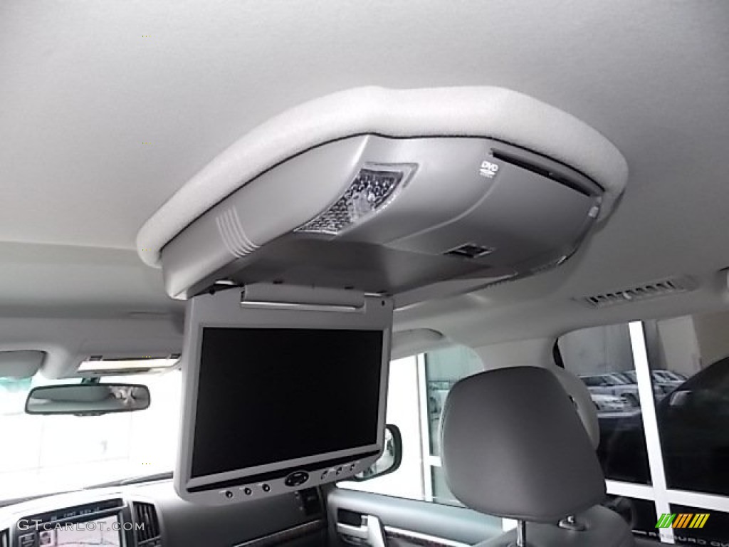 2010 Toyota Land Cruiser Standard Land Cruiser Model Entertainment System Photos