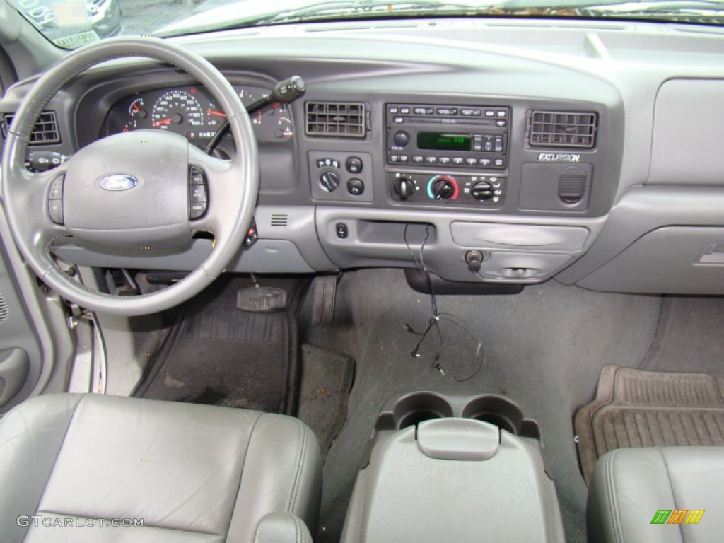 2004 Ford Excursion XLT 4x4 Medium Flint Dashboard Photo #84639888
