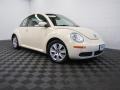 Harvest Moon Beige 2010 Volkswagen New Beetle 2.5 Coupe