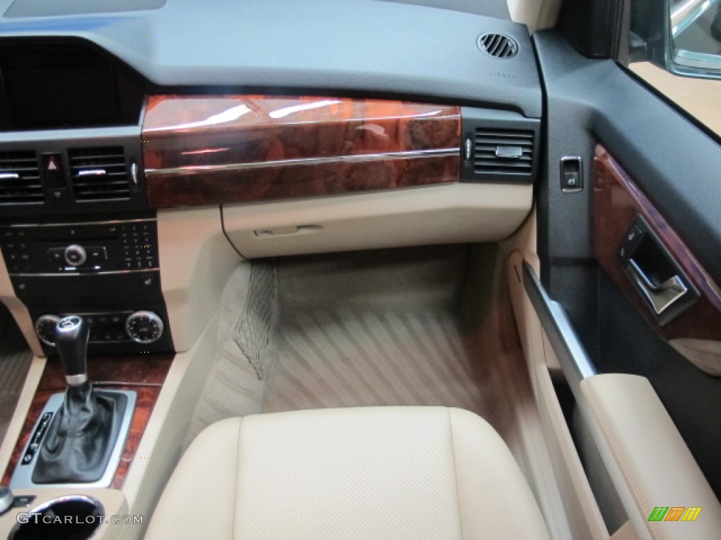 2010 GLK 350 4Matic - Jade Green Metallic / Almond/Black photo #27