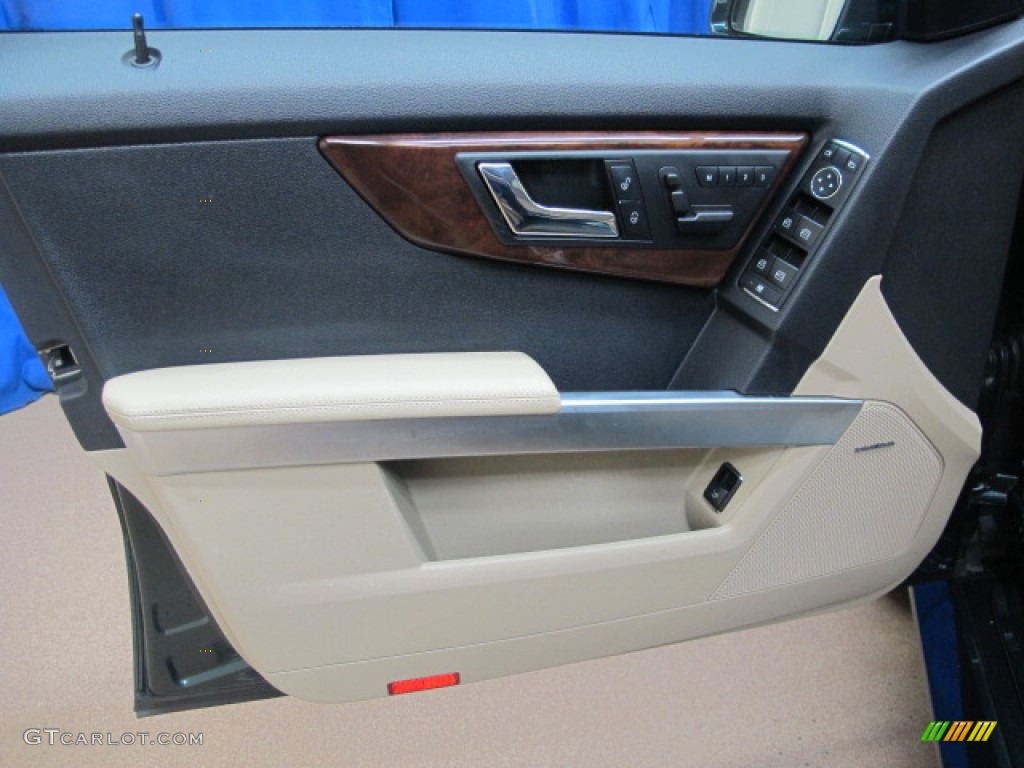 2010 GLK 350 4Matic - Jade Green Metallic / Almond/Black photo #38