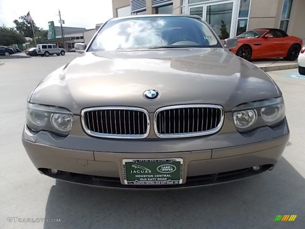 2002 7 Series 745i Sedan - Kalahari Beige Metallic / Beige III photo #11