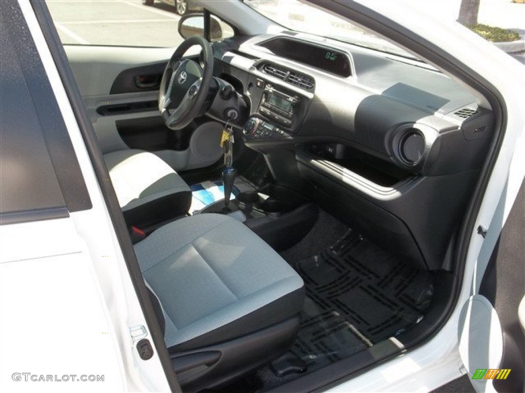 2012 Prius c Hybrid One - Super White / Gray photo #30
