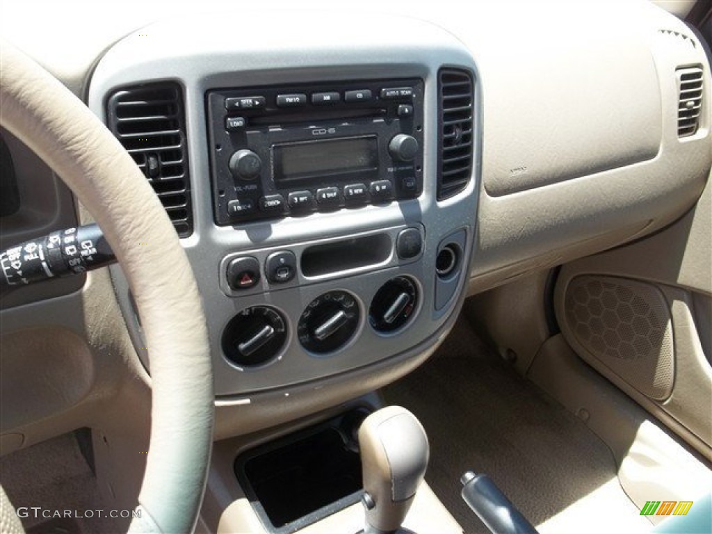 2005 Ford Escape XLT Controls Photo #84643115