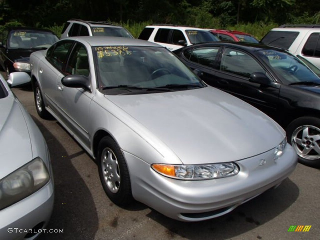 2003 Oldsmobile Alero GX Sedan Exterior Photos