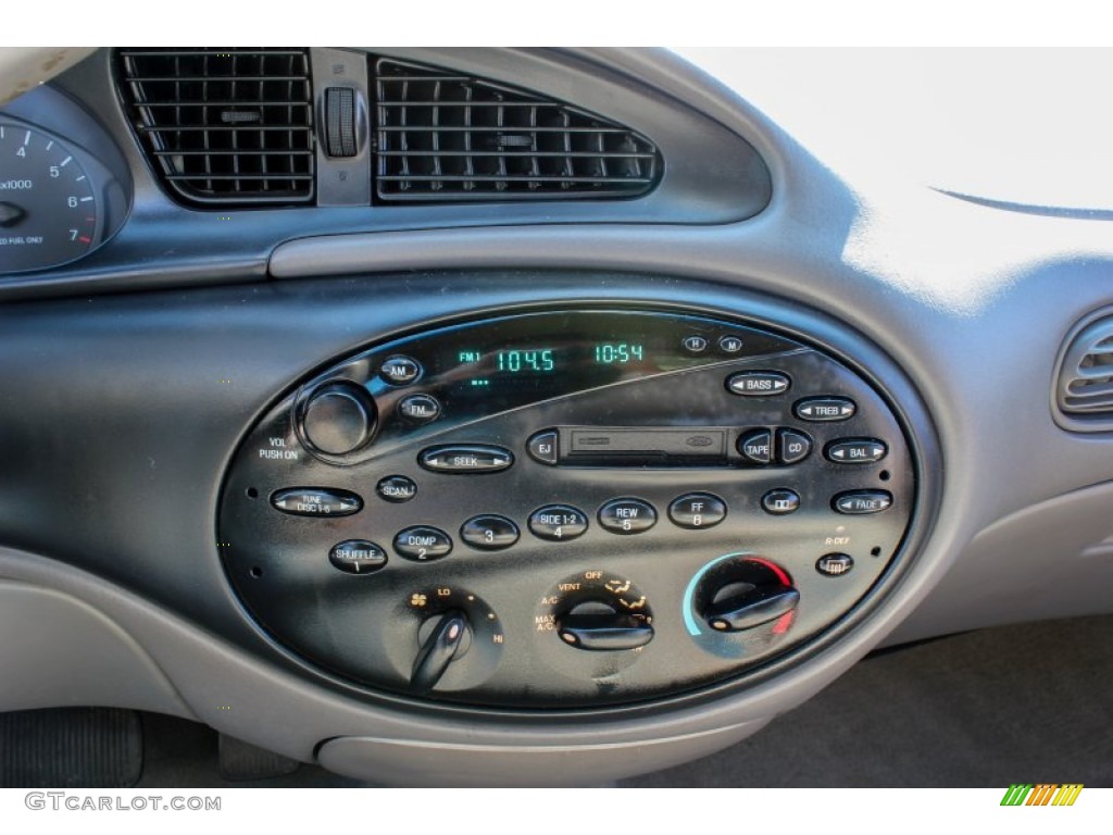 1998 Ford Taurus SE Controls Photos
