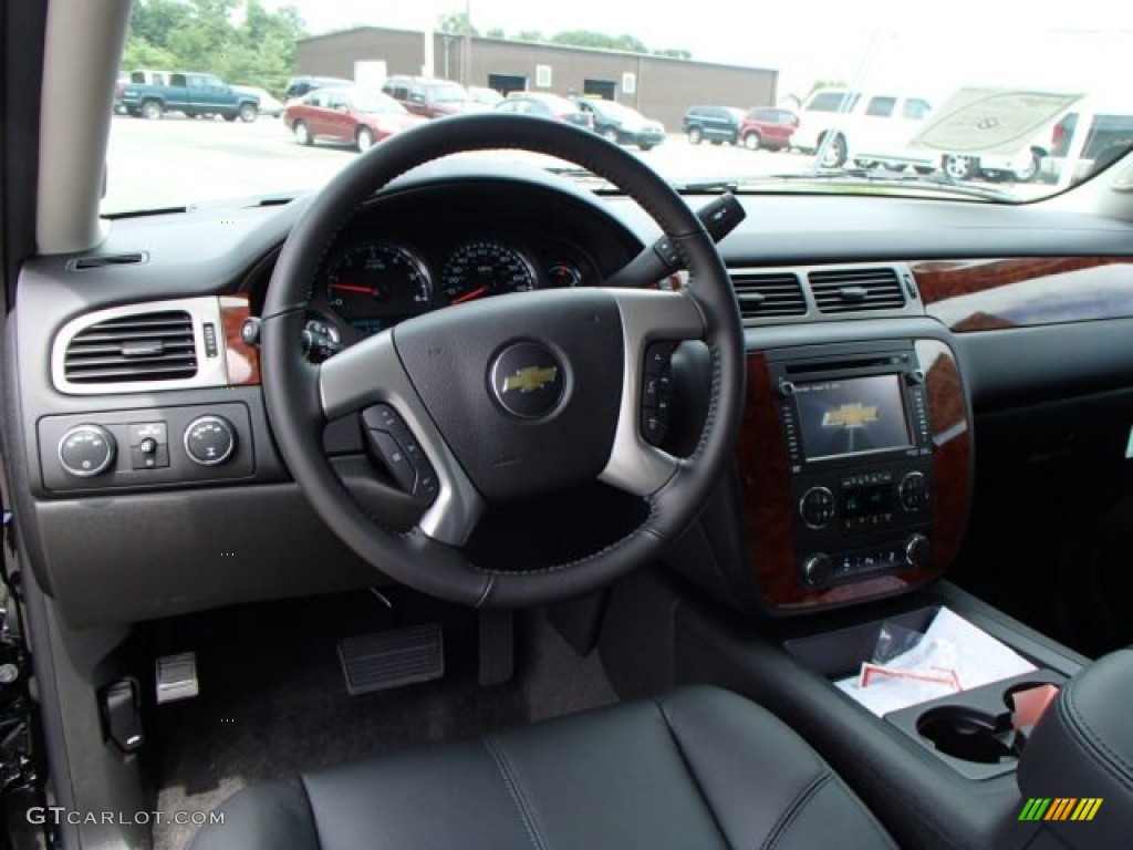 2014 Chevrolet Tahoe LT 4x4 Ebony Dashboard Photo #84649721
