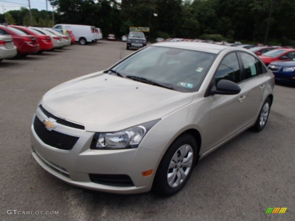 Champagne Silver Metallic 2014 Chevrolet Cruze LS Exterior Photo #84650921