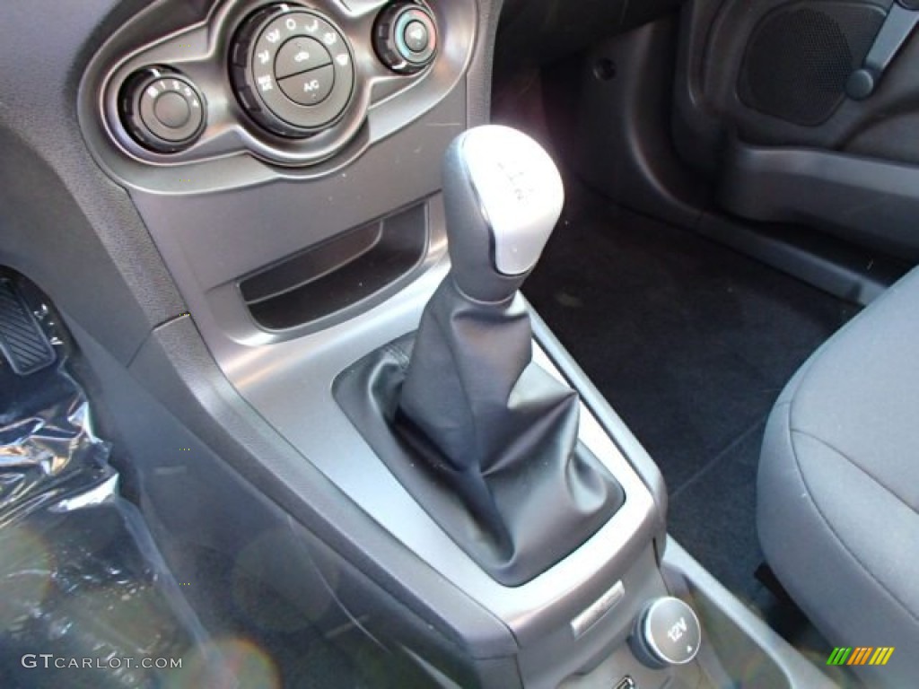 2014 Fiesta S Sedan - Ingot Silver / Charcoal Black photo #17