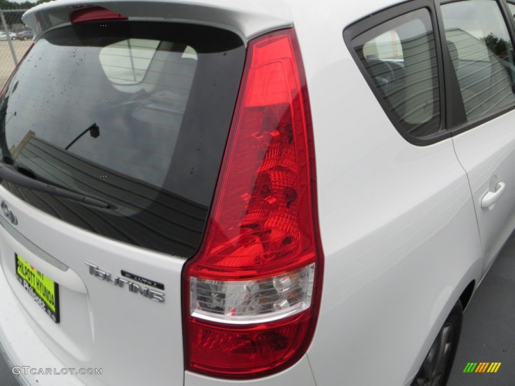 2012 Elantra GLS Touring - Polar White / Beige photo #14