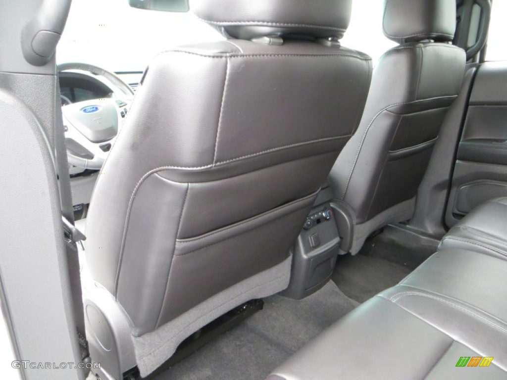 2013 Explorer XLT - Oxford White / Charcoal Black photo #32