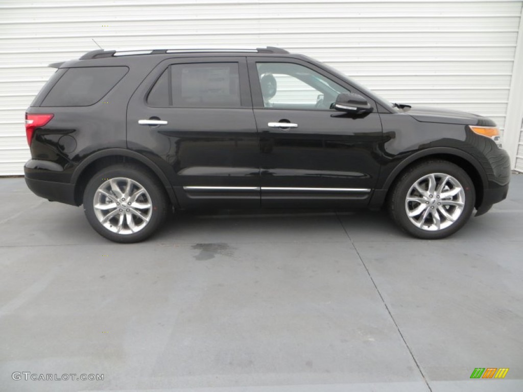 Tuxedo Black 2014 Ford Explorer XLT Exterior Photo #84654635