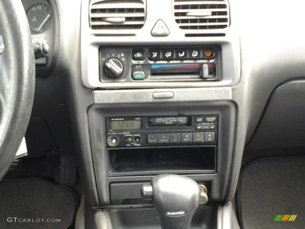 1996 Subaru Legacy LS Wagon Controls Photos