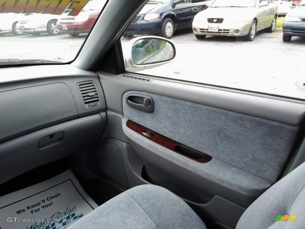 2004 Optima LX V6 - Diamond Silver / Gray photo #10