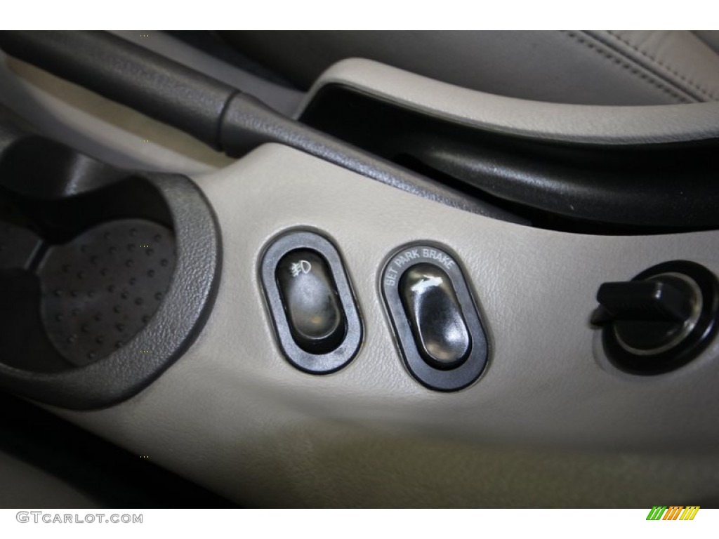 2000 Mustang GT Convertible - Amazon Green Metallic / Medium Graphite photo #24