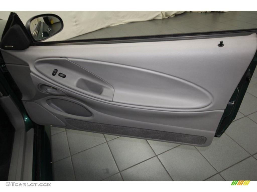 2000 Ford Mustang GT Convertible Door Panel Photos