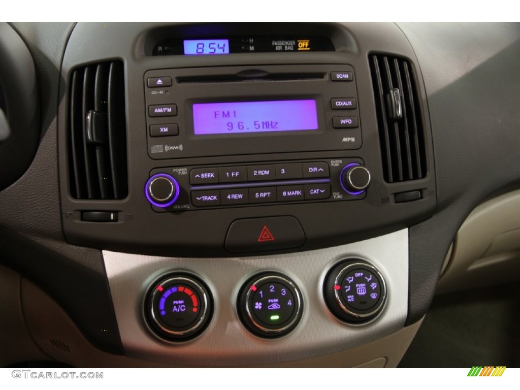 2007 Hyundai Elantra GLS Sedan Controls Photo #84664659