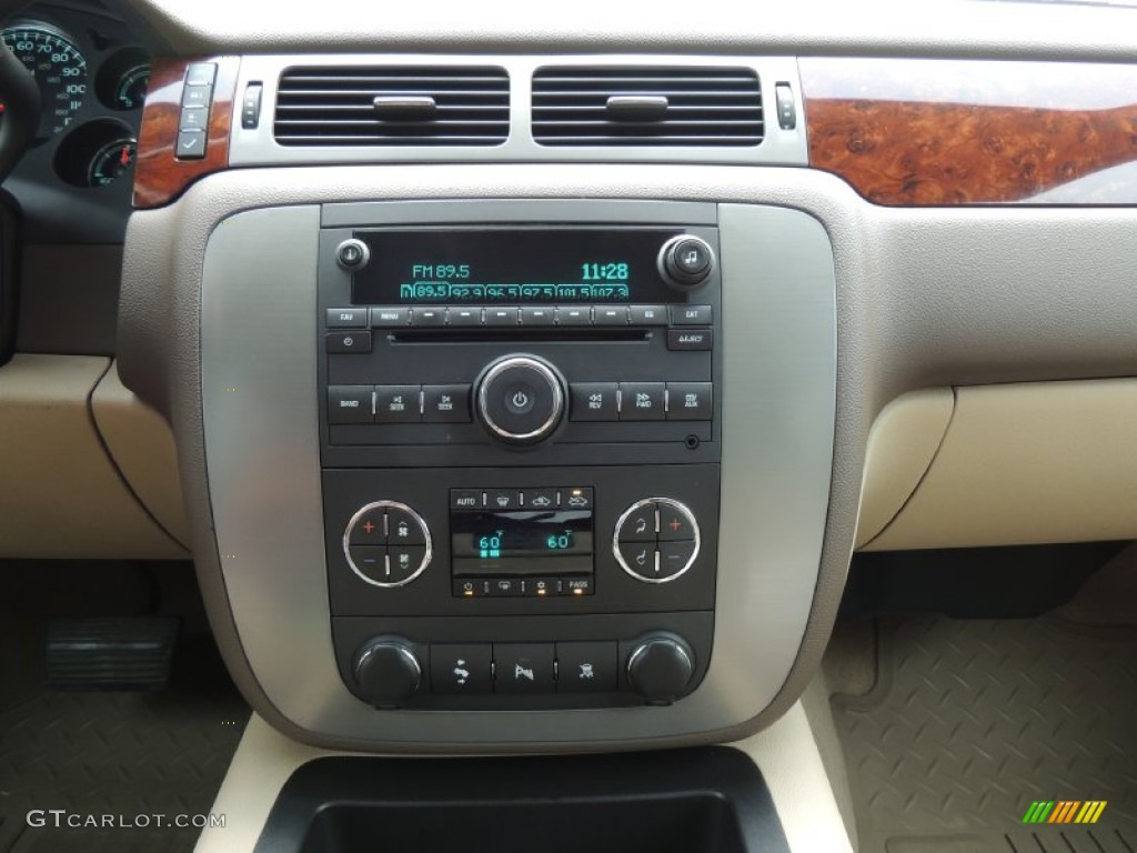 2009 GMC Sierra 1500 SLT Crew Cab Controls Photo #84664930