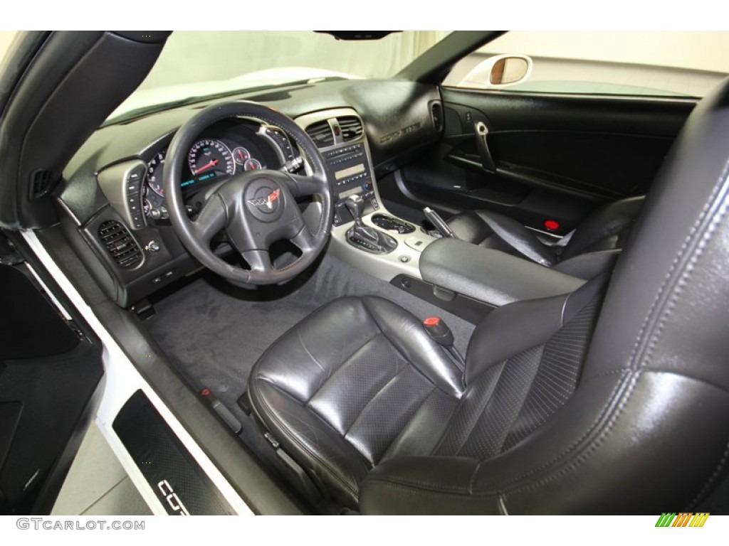 Ebony Interior 2005 Chevrolet Corvette Coupe Photo 84667949