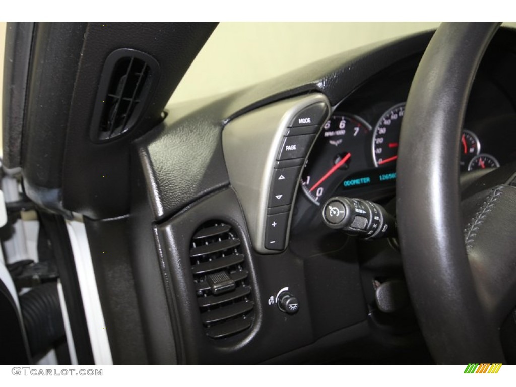 2005 Chevrolet Corvette Coupe Controls Photo #84668021