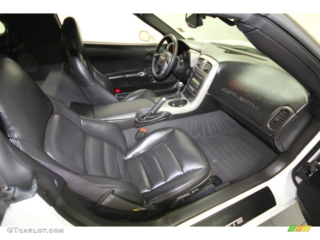 2005 Chevrolet Corvette Coupe Front Seat Photo #84668030