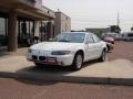 1999 Arctic White Pontiac Grand Prix SE Sedan  photo #16