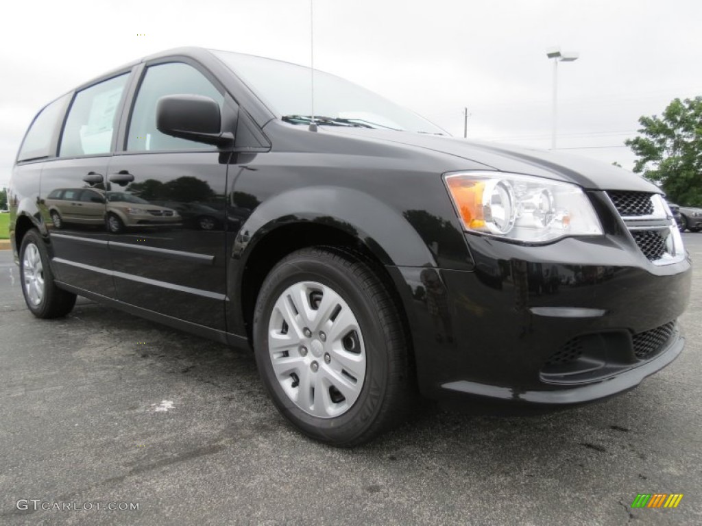 Brilliant Black Crystal Pearl 2014 Dodge Grand Caravan American Value Package Exterior Photo #84671258