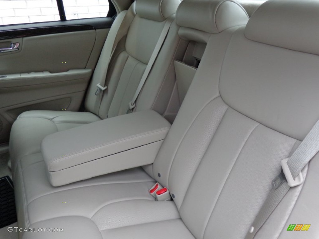 2009 Cadillac DTS Standard DTS Model Rear Seat Photo #84675215