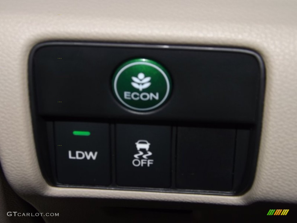 2013 Honda Accord Touring Sedan Controls Photo #84675328