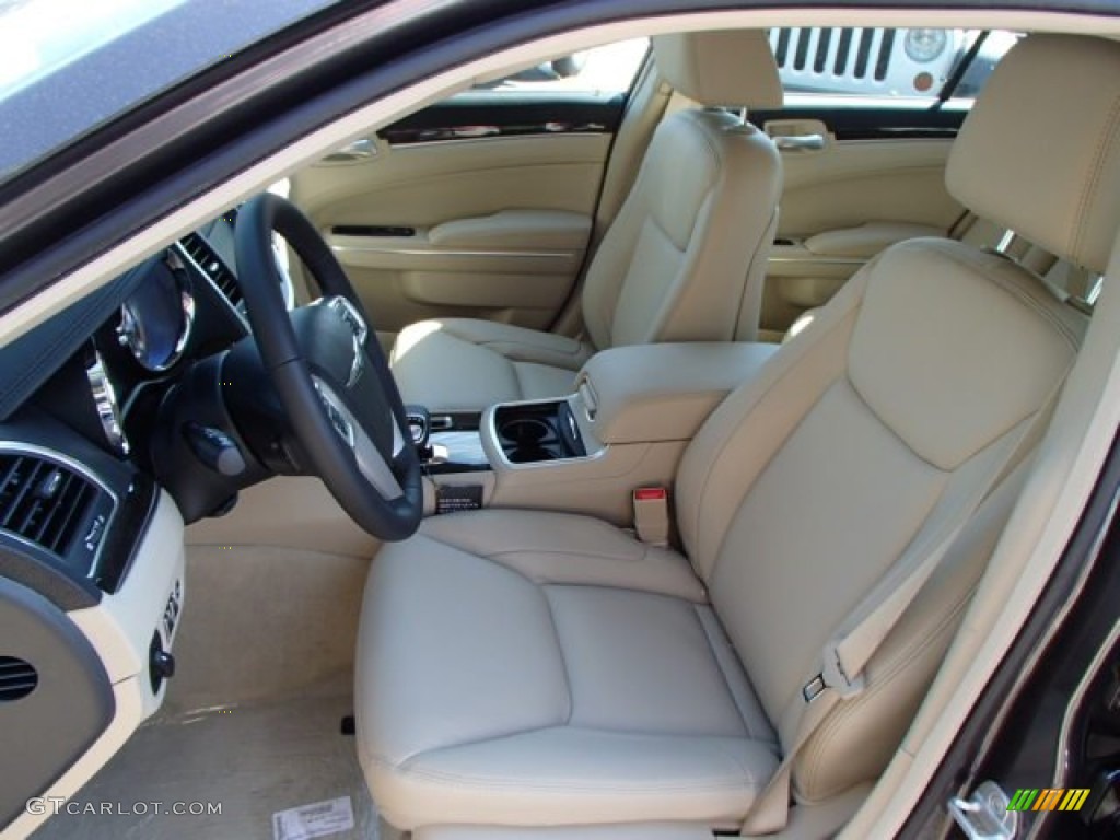 2014 Chrysler 300 Standard 300 Model Front Seat Photo #84675452