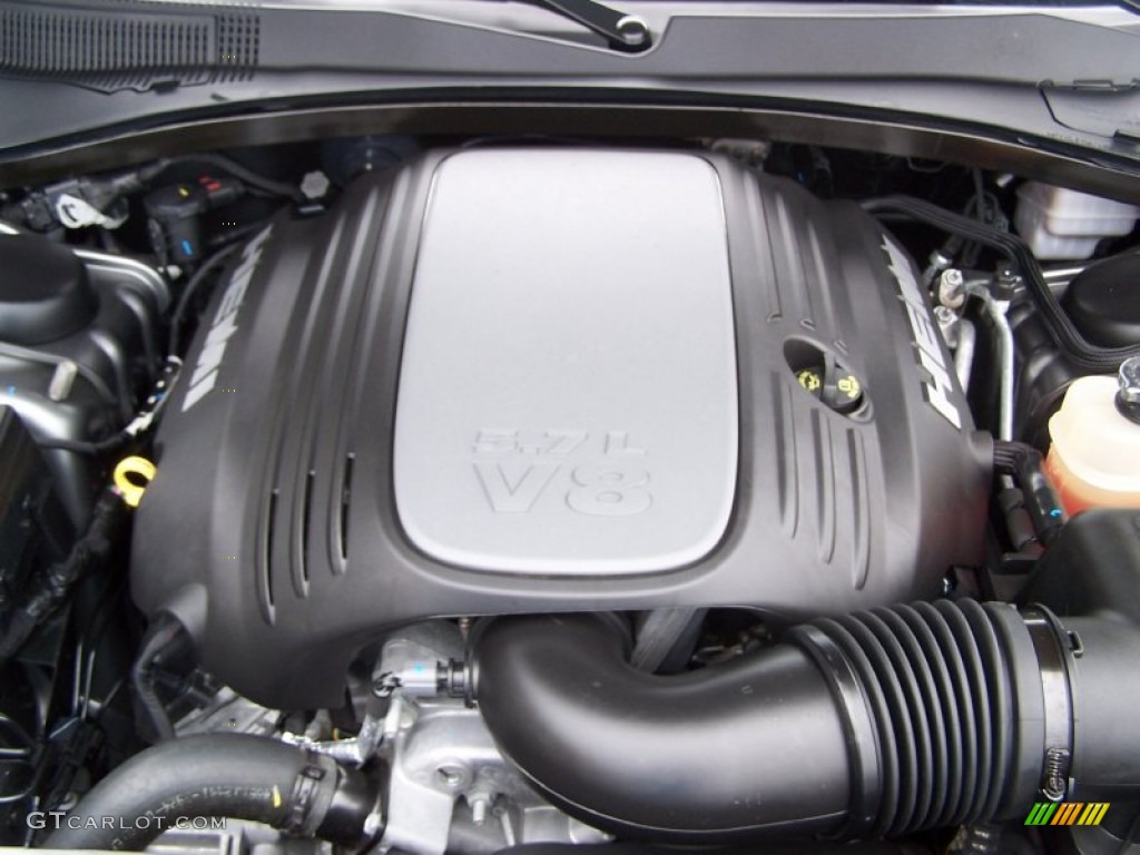 2012 Chrysler 300 S V8 Engine Photos