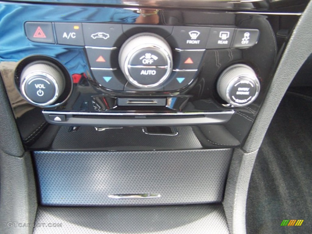 2012 Chrysler 300 S V8 Controls Photo #84676595