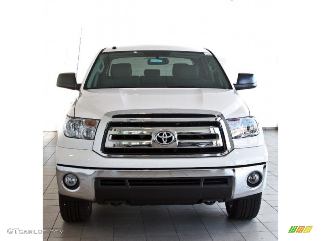 2013 Tundra SR5 CrewMax 4x4 - Super White / Graphite photo #4