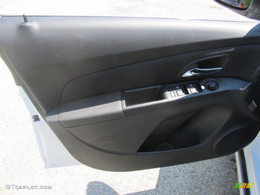 2013 Cruze LT - Summit White / Jet Black photo #11