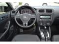 Black - Jetta SE Sedan Photo No. 15