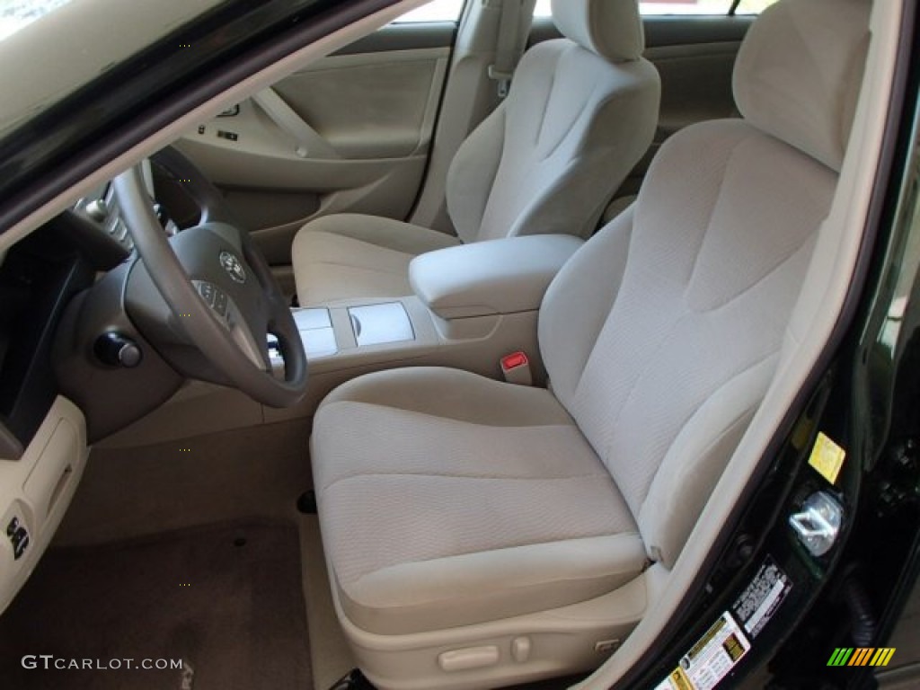 2011 Camry LE - Spruce Green Mica / Ash photo #9