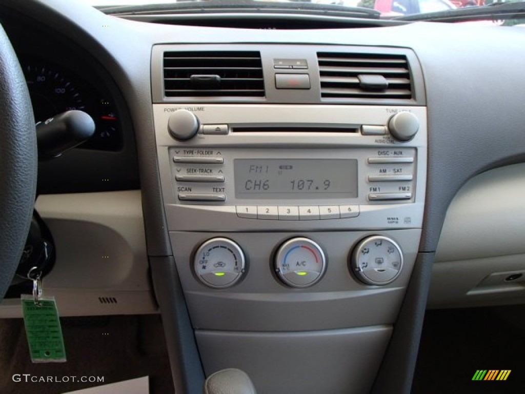 2011 Camry LE - Spruce Green Mica / Ash photo #15