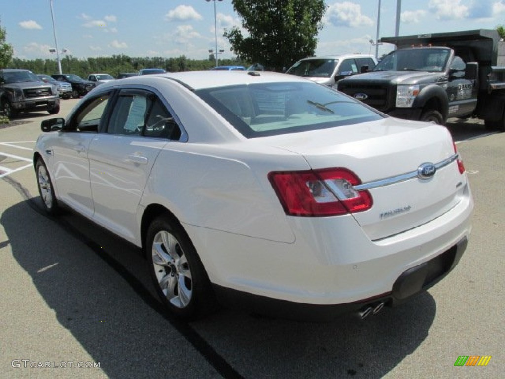 2010 Taurus SEL - White Suede Metallic / Light Stone photo #8