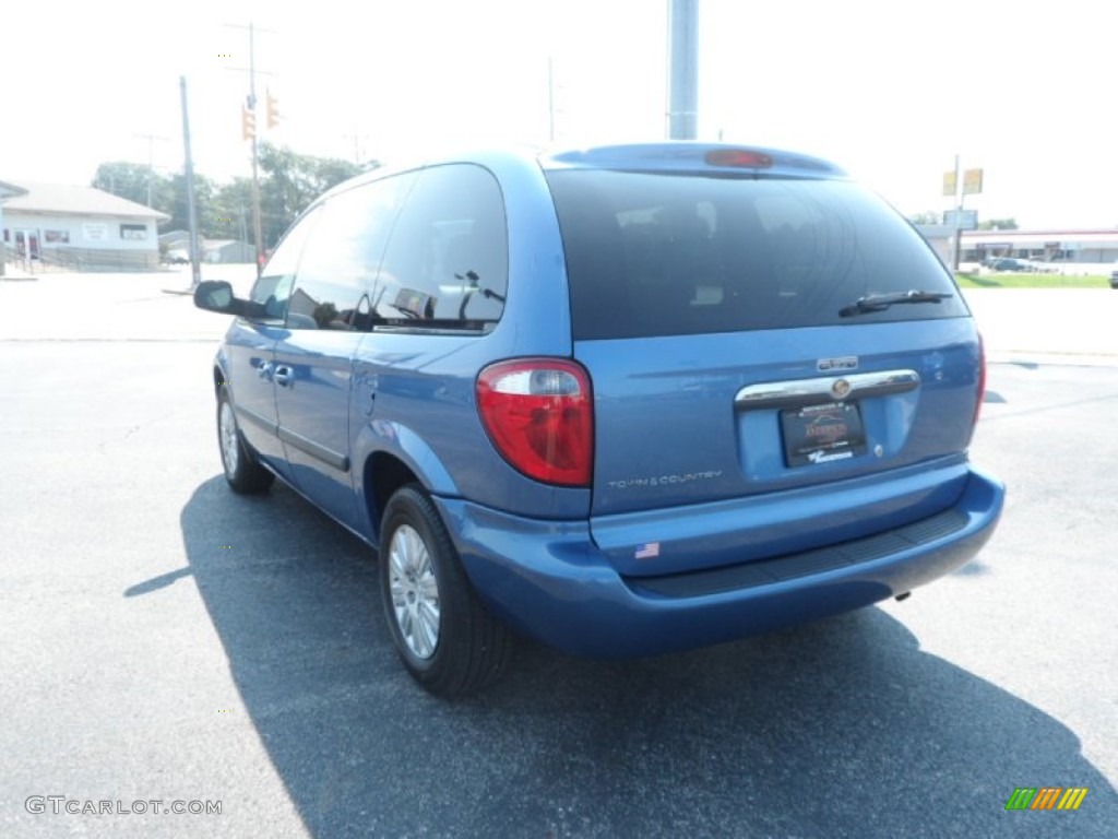 2007 Town & Country  - Marine Blue Pearl / Medium Slate Gray photo #3