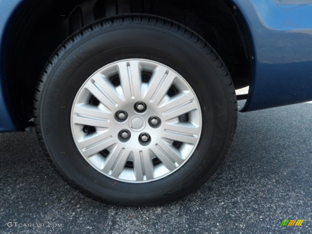 2007 Chrysler Town & Country Standard Town & Country Model Wheel Photo #84687251
