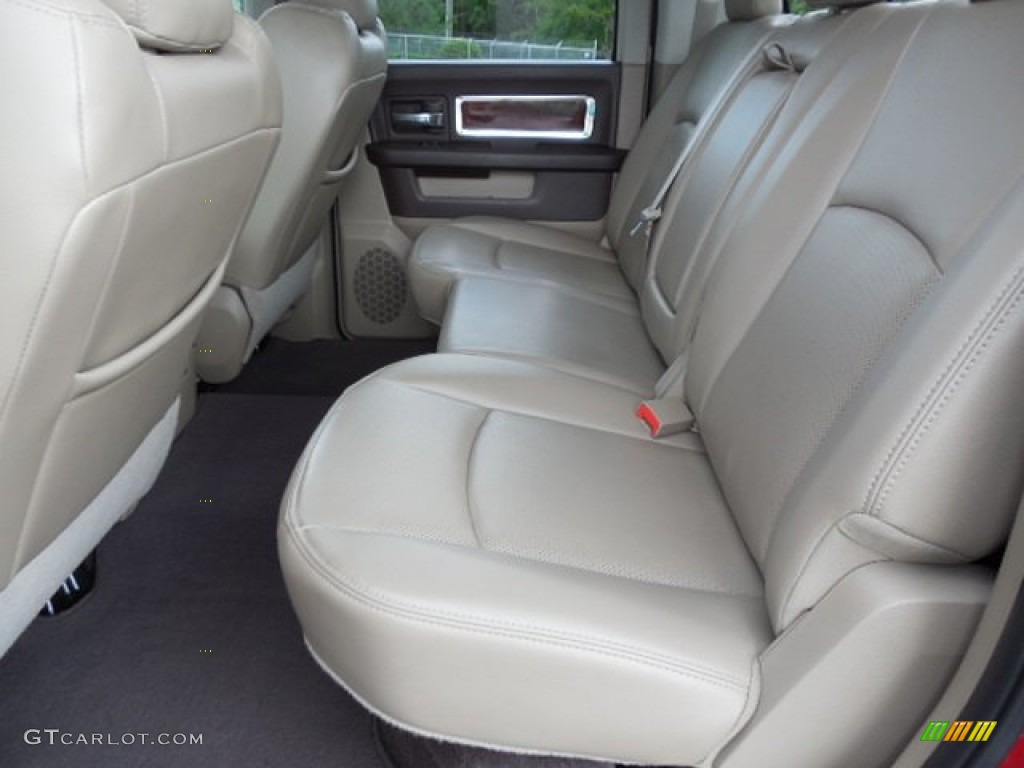 2010 Ram 1500 Laramie Crew Cab - Inferno Red Crystal Pearl / Light Pebble Beige/Bark Brown photo #5