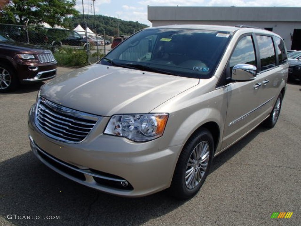 Cashmere Pearl 2014 Chrysler Town & Country Touring-L Exterior Photo #84691652