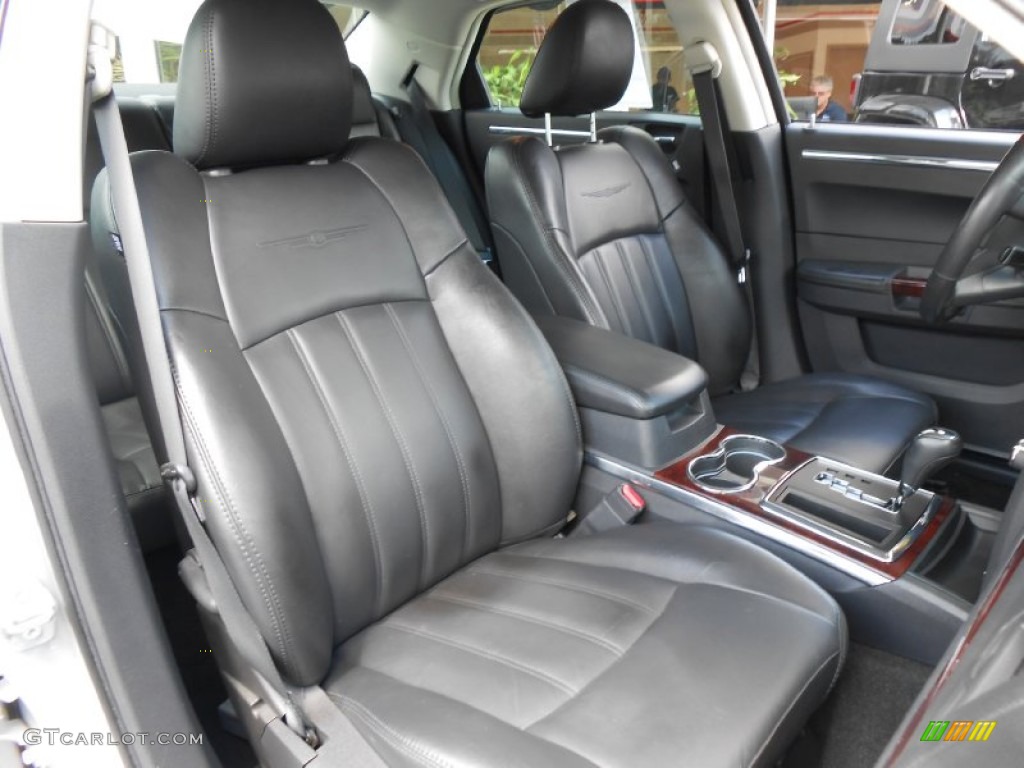 2009 Chrysler 300 C HEMI AWD Front Seat Photos