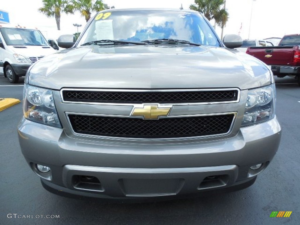 2009 Suburban LT 4x4 - Greystone Metallic / Ebony photo #15