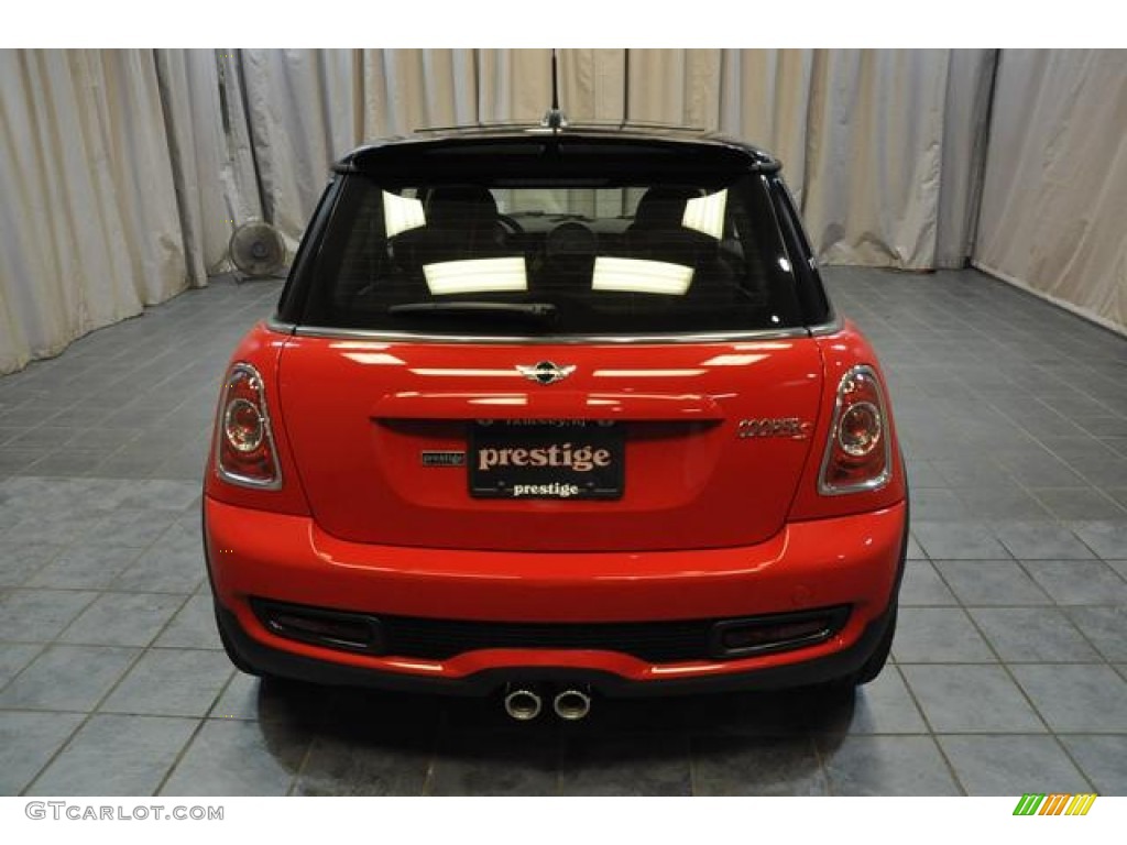 2013 Cooper S Hardtop - Chili Red / Carbon Black photo #18