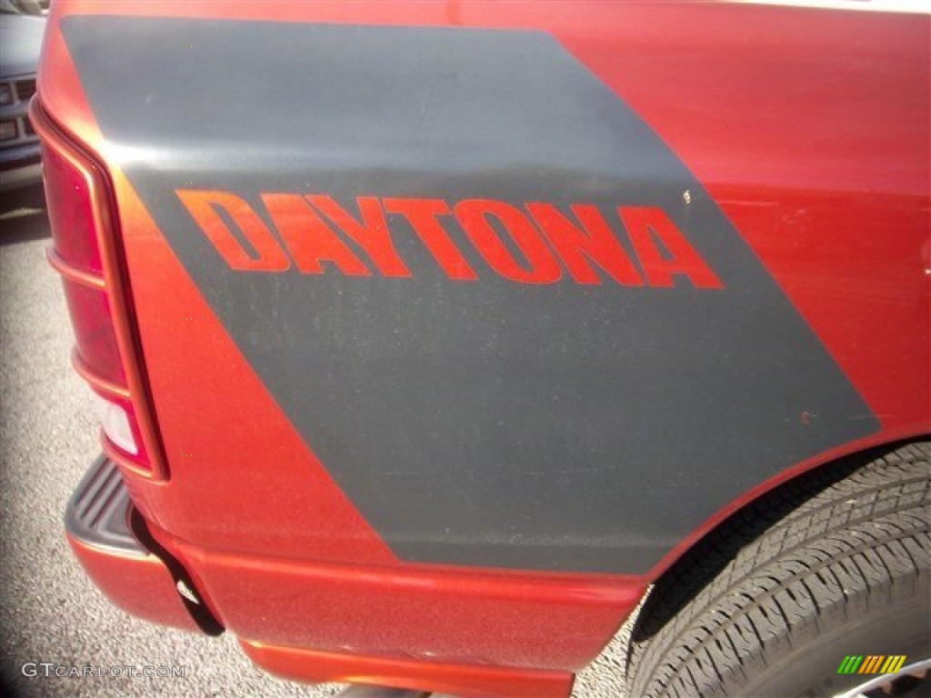 2005 Ram 1500 SLT Daytona Quad Cab - Go ManGo! / Dark Slate Gray photo #9