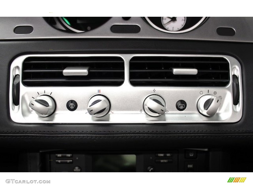 2001 BMW Z8 Roadster Controls Photo #84699752